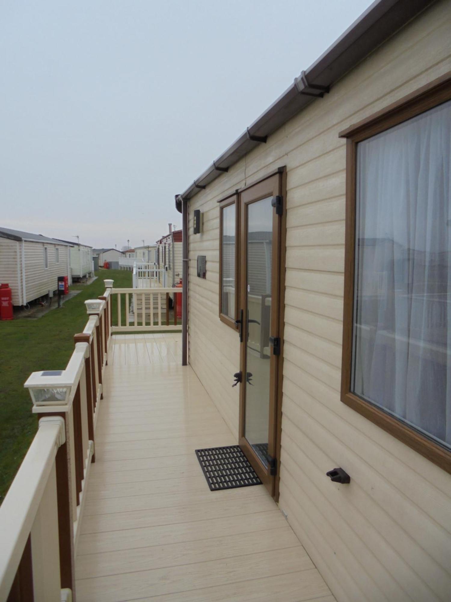 The Grange Ingoldmells: Elan 6 Berth, Central Heated, Wrap Around Decking 외부 사진